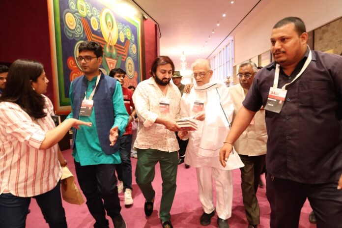 Quasar Thakore Padamsee and Gulzaar Literature Live! The Mumbai LitFest