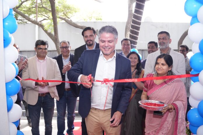 Mr Flavio Moraes Junior MD & CCE, Ingram Micro India_inaugurating the new Ingram Micro Bengaluru office (1)
